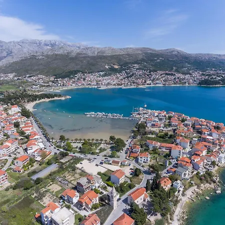 Apartman Vucak Apartamento